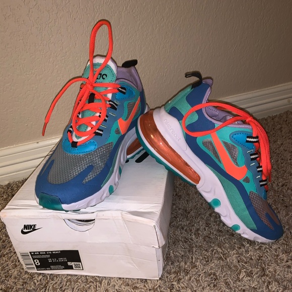 Nike Air 270 React - Picture 1 of 5